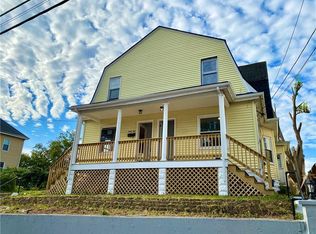 44 Cleveland St, Pawtucket, RI 02860