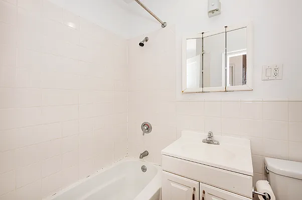 Rented by Living New York | media 12