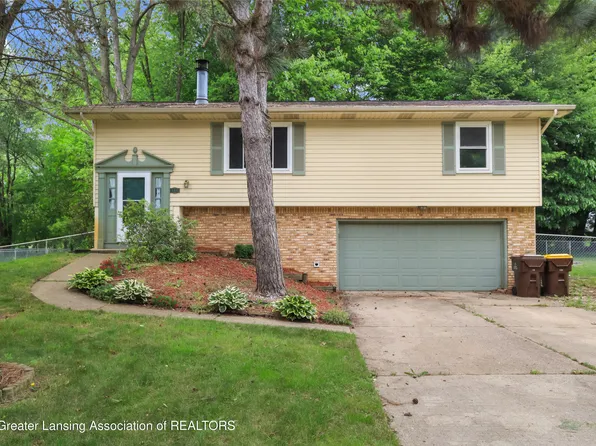 514 Cherry St, Dewitt, MI 48820