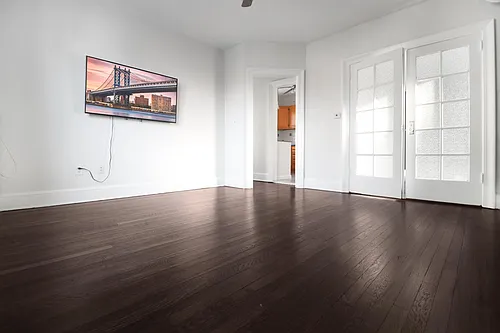 426 Columbia Ave #2 Photo 1