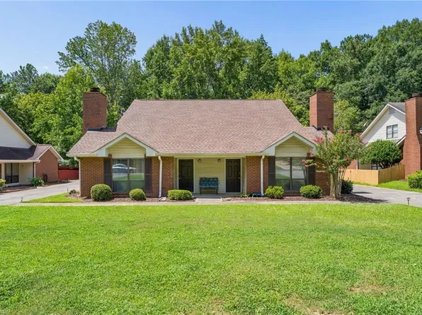 502 Plymouth Ln, Alpharetta, GA 30009