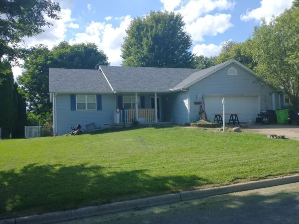 135 Campion Dr, Evansville, WI 53536