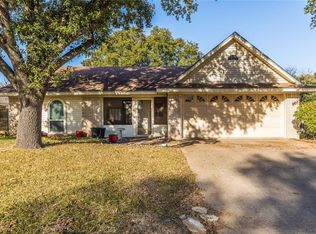 704 Angel Fire Dr, Hewitt, TX 76643