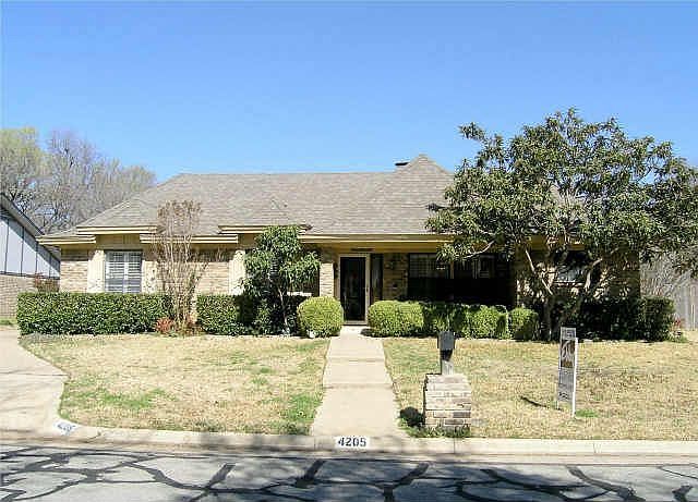 1st image of 4205 Southcrest Dr