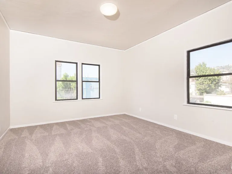 751 N Croft Ave #1/2 — Photo 17