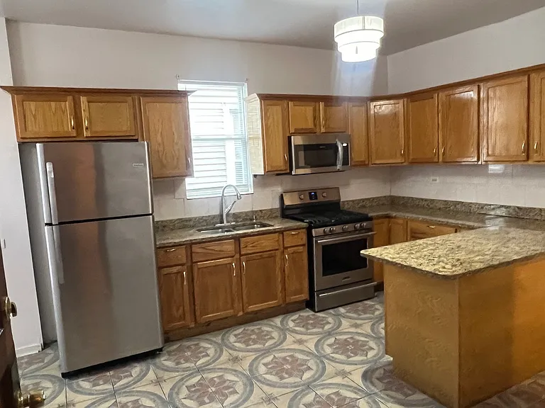 1921 N Pulaski Rd #1 — Photo 5