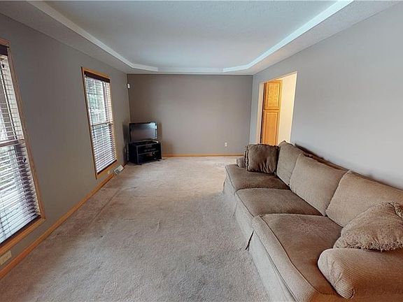 3rd image of 6933 Winterpark Ave