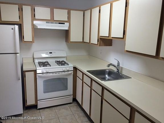 2nd image of 108 Daffodil Dr