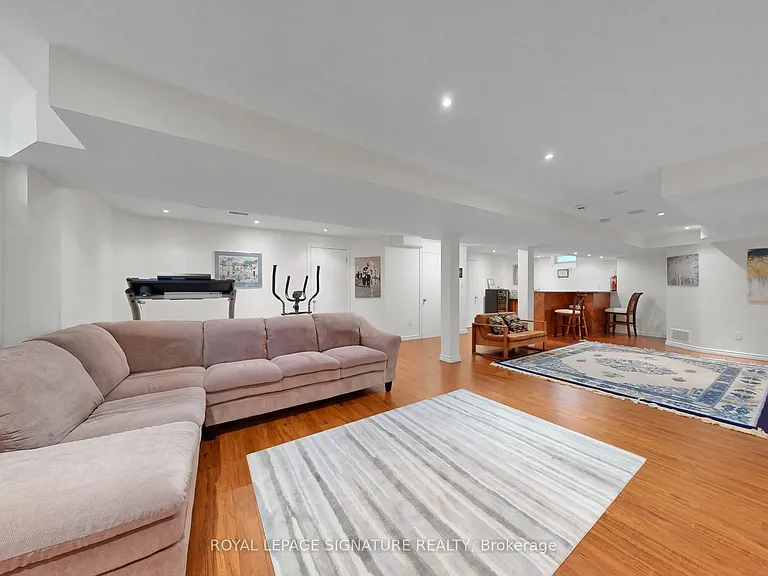 1590 Hallstone Rd — Photo 35