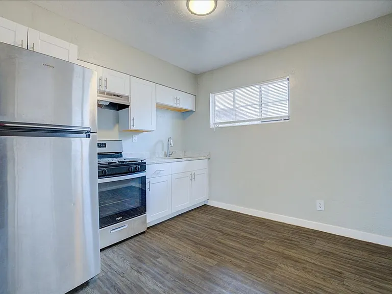 2116 N Forgeus Ave #A — Photo 7