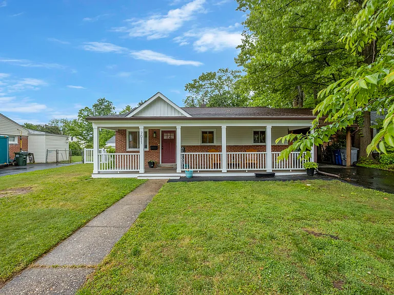 7011 Kenfig Pl — Photo 1