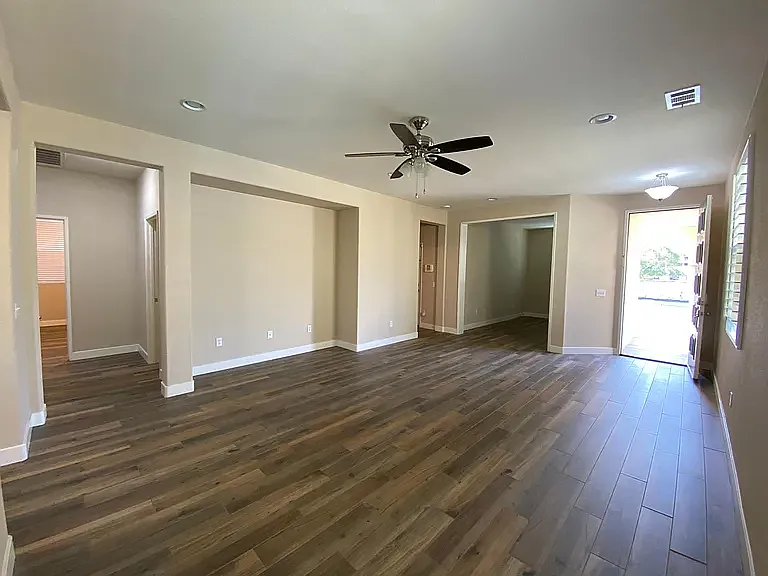 46815 Peach Tree St — Photo 9