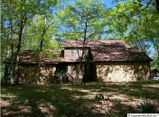 3410 Vestavia Cir SW, Decatur, AL 35603