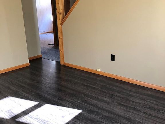 3rd image of 914 Caldwell St