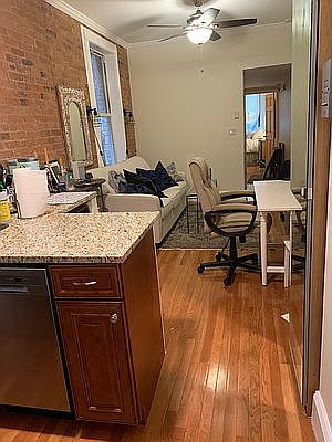 4th image of 40 Morton St APT 2A