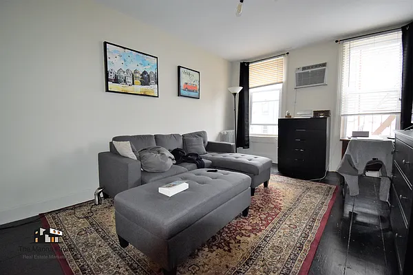 Rented by Bold New York | media 5