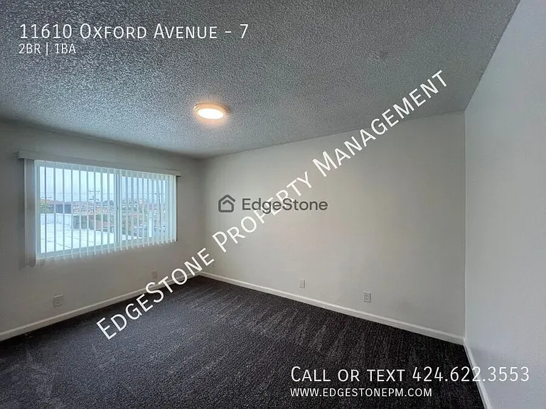 11610 Oxford Ave #7 — Photo 8