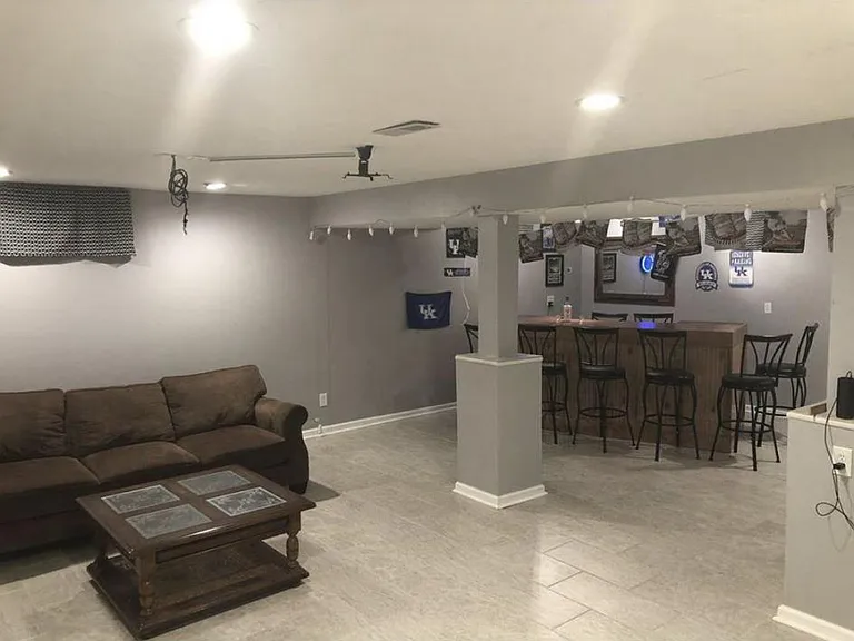 3114 Creekview Ln — Photo 4