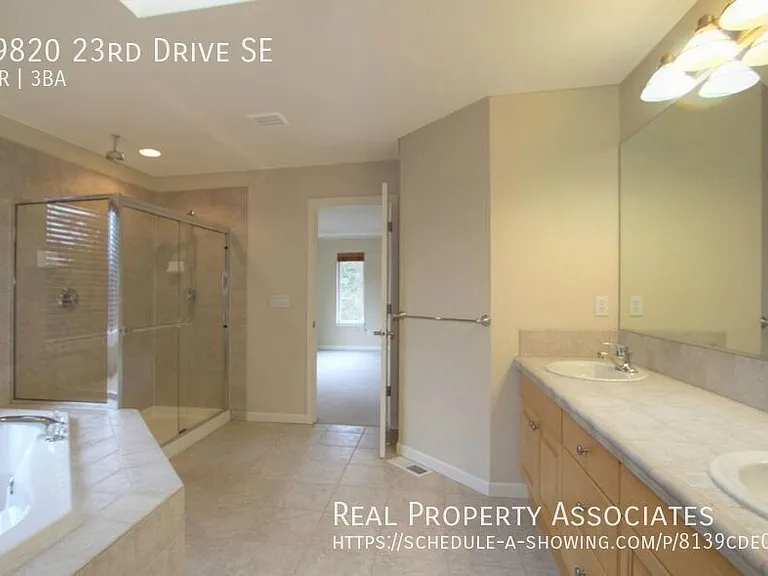 19820 23rd Dr SE — Photo 11
