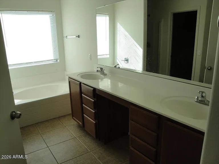 35965 W Costa Blanca Dr — Photo 3