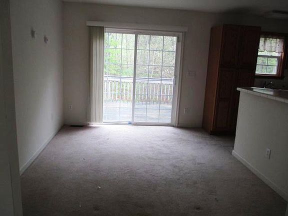 2nd image of 608 Woodland Ave