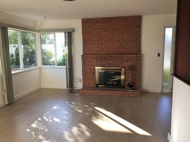2773 Betlen Ct — Photo 3
