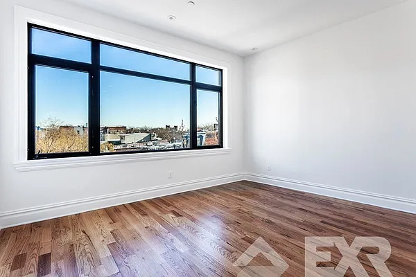 Rented by EXR | media 5