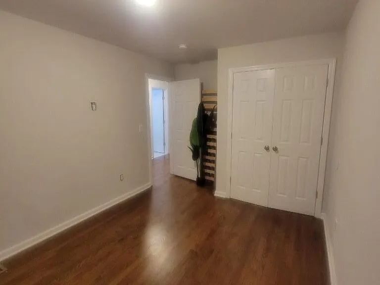 212 N Walnut St — Photo 12