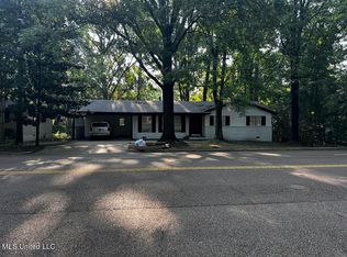 5344 Ridgewood Rd, Jackson, MS 39211