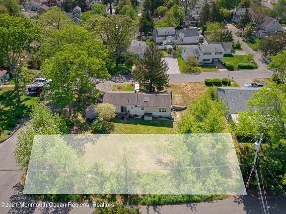 3rd image of 19 Breton Harbor Dr