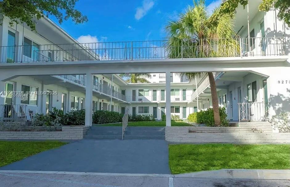 Photo 1 of 1 - 9270 E Bay Harbor Dr #10B - Bay Harbor Islands, FL Primary Photo - 9270 E Bay Harbor Dr #10B