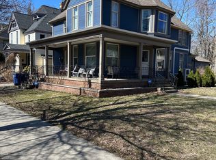 679 Lake Dr SE APT 1, Grand Rapids, MI 49503