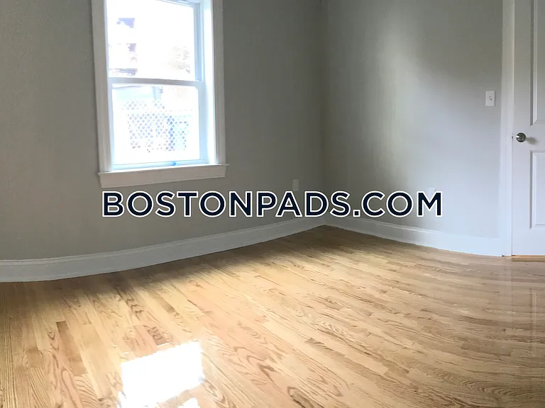 6 Saint James St — Photo 12
