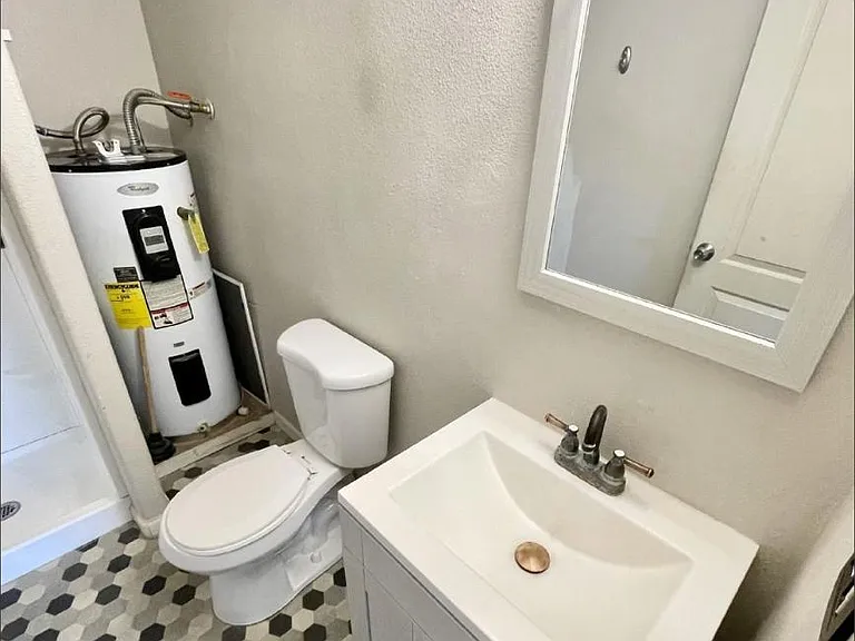Unit Photo