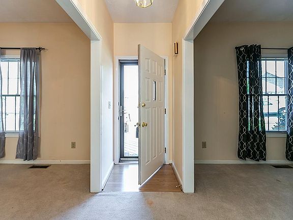4th image of 3861 Forsythe Dr