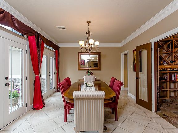 4th image of 8634 Halls Retreat Ct