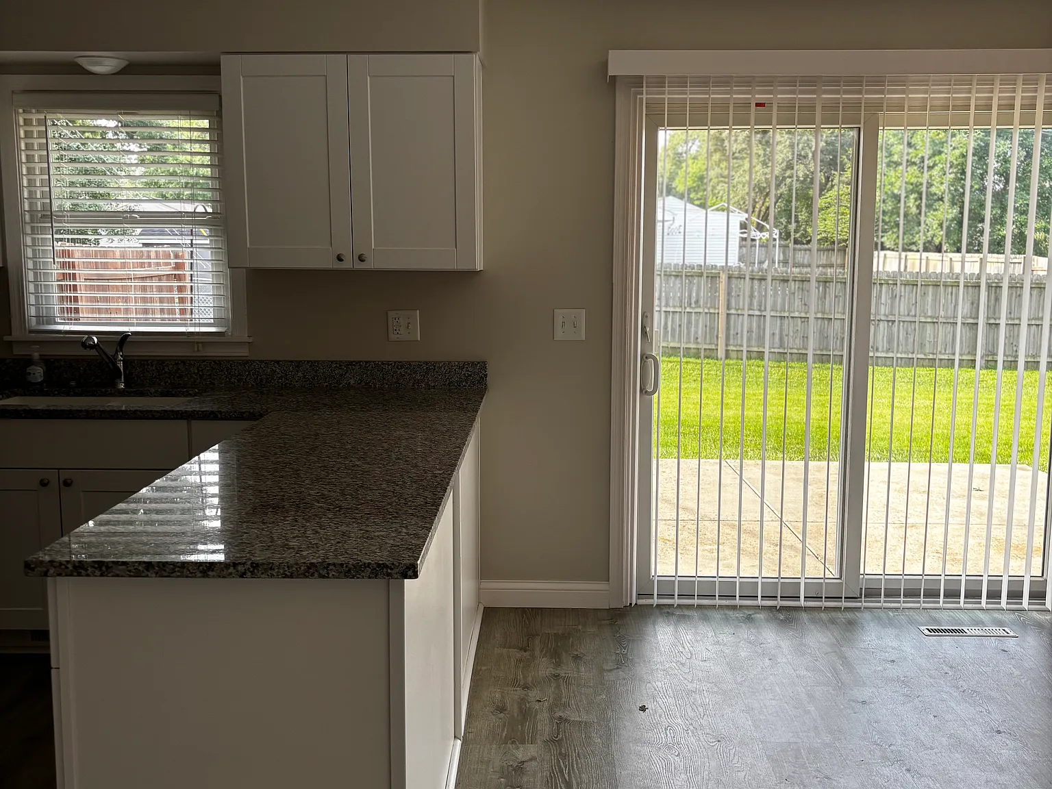 2 bed, 1200 sqft, $1,400 — Photo 3