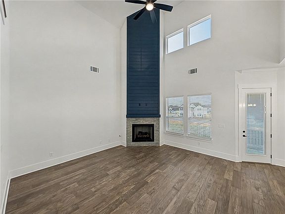 4th image of 1811 Bluestem Dr