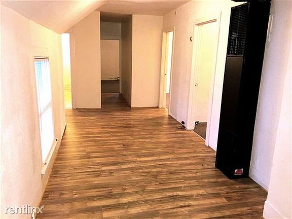 2nd image of 438 Woodlawn St SE #1
