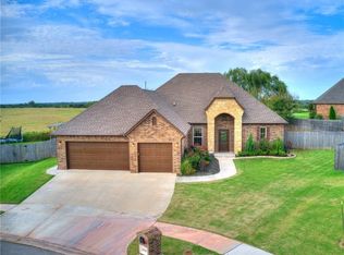 2800 SE 11th St, Moore, OK 73160