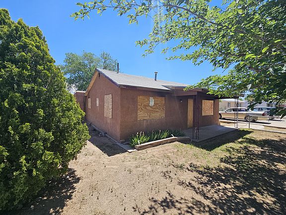 2nd image of 4946 La Cienega St NW