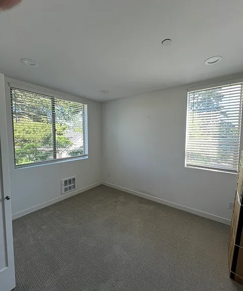 15606 5th Ave NE #D — Photo 11