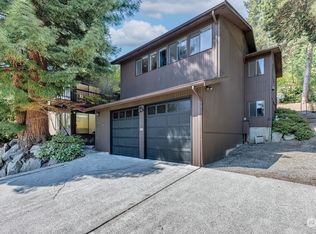 16067 36th Ave NE, Lake Forest Park, WA