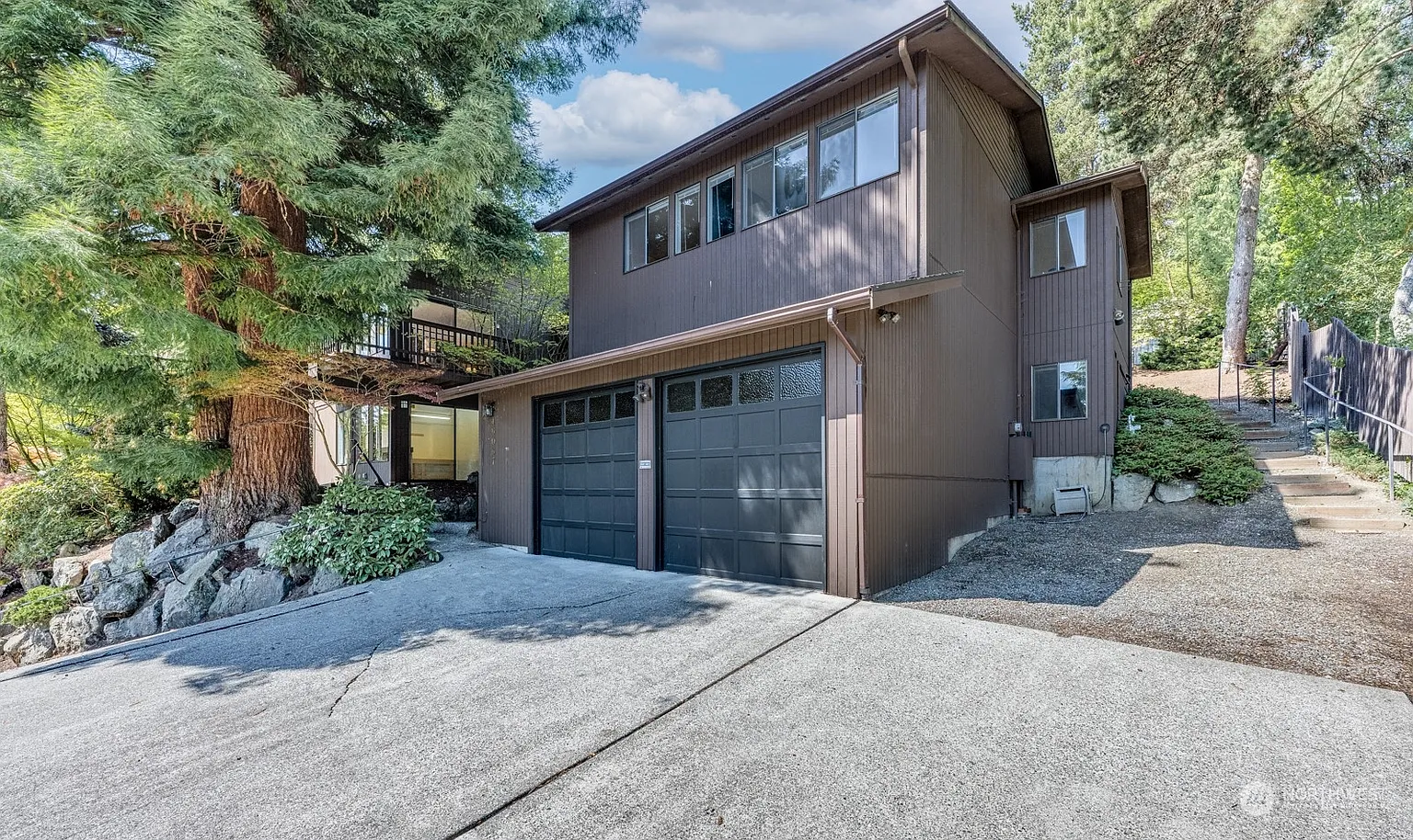 16067 36th Avenue NE photo 1