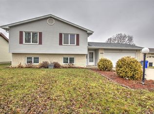 1686 E Barrington Ave, Decatur, IL 62526