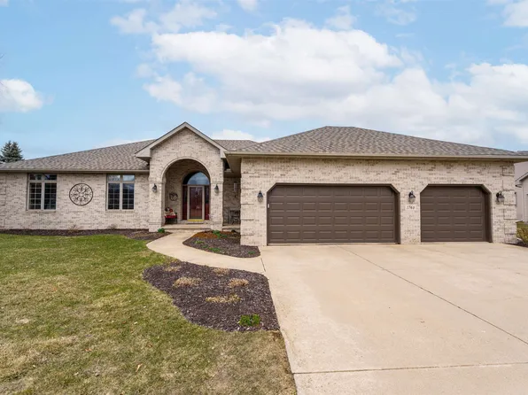 1746 Crimson Ct, De Pere, WI 54115