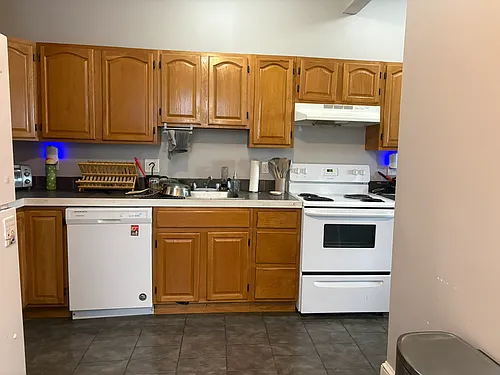 1056 Commonwealth Ave Photo 1