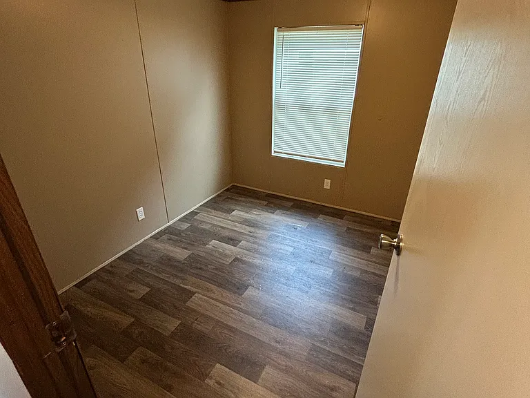 1702 Mary St — Photo 6