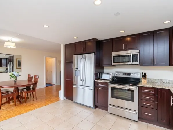 145 Pinckney St #630 & 632, Boston, MA 02114