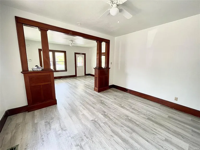1623 Main St — Photo 14